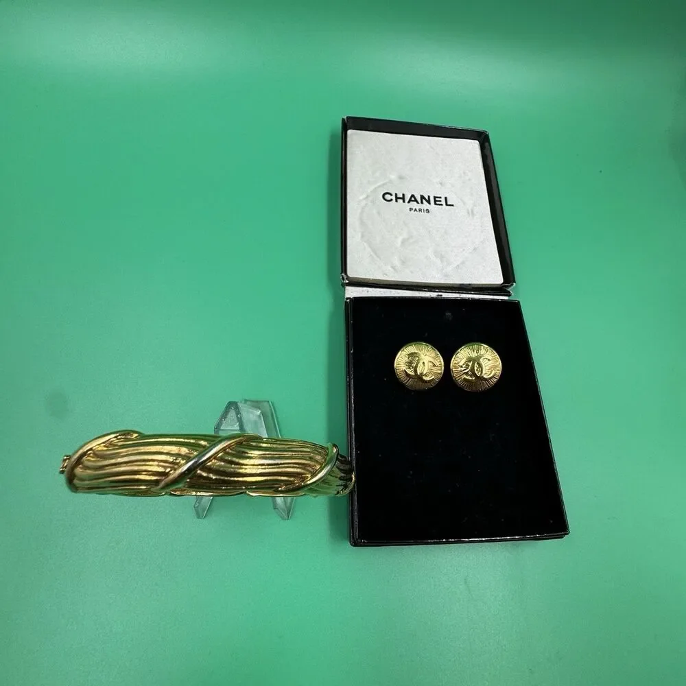 Vintage Chanel Paris Gold Tone Bangle Bracelet & Clip Earrings Set Original Box